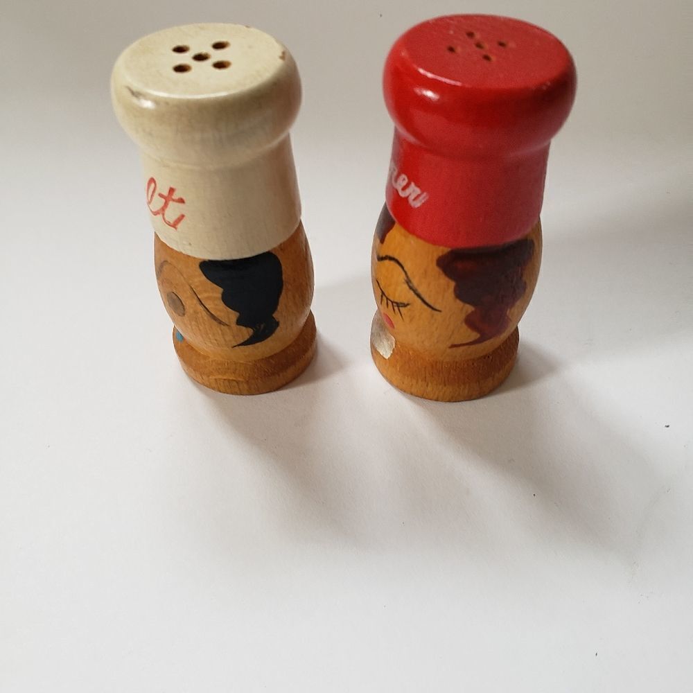 Salt & Pepper Shakers - Picture 5 of 8